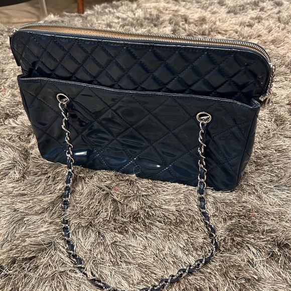 Authentic CHANEL Patent Quilted Purse - Picture 7 of 15